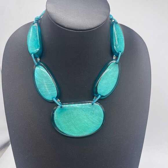 Teal Green Lucite? Panel Bib Necklace 18 to 21 In Boho Casual Beachy - Picture 3 of 6